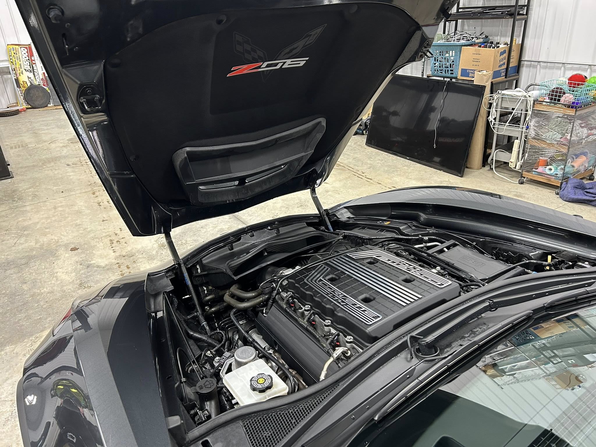 2018 Corvette Z06 - Hood detail