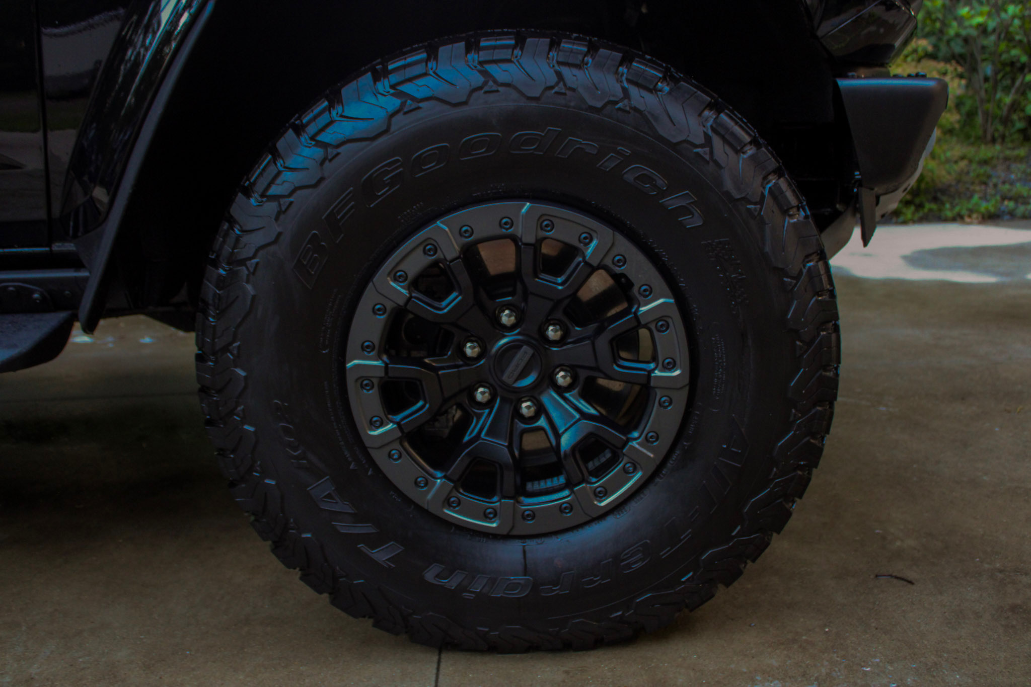 Ford Bronco Raptor - All-terrain tire and wheel close-up