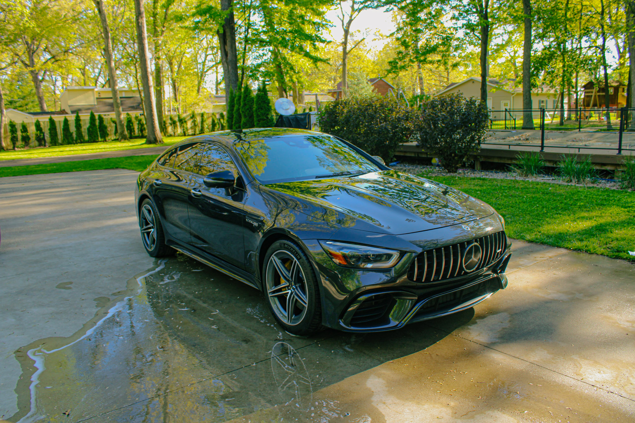 Mercedes-AMG GT - Front three-quarter view after detailing